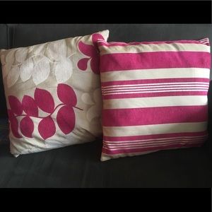 Magenta / Beige Pillow Cushions